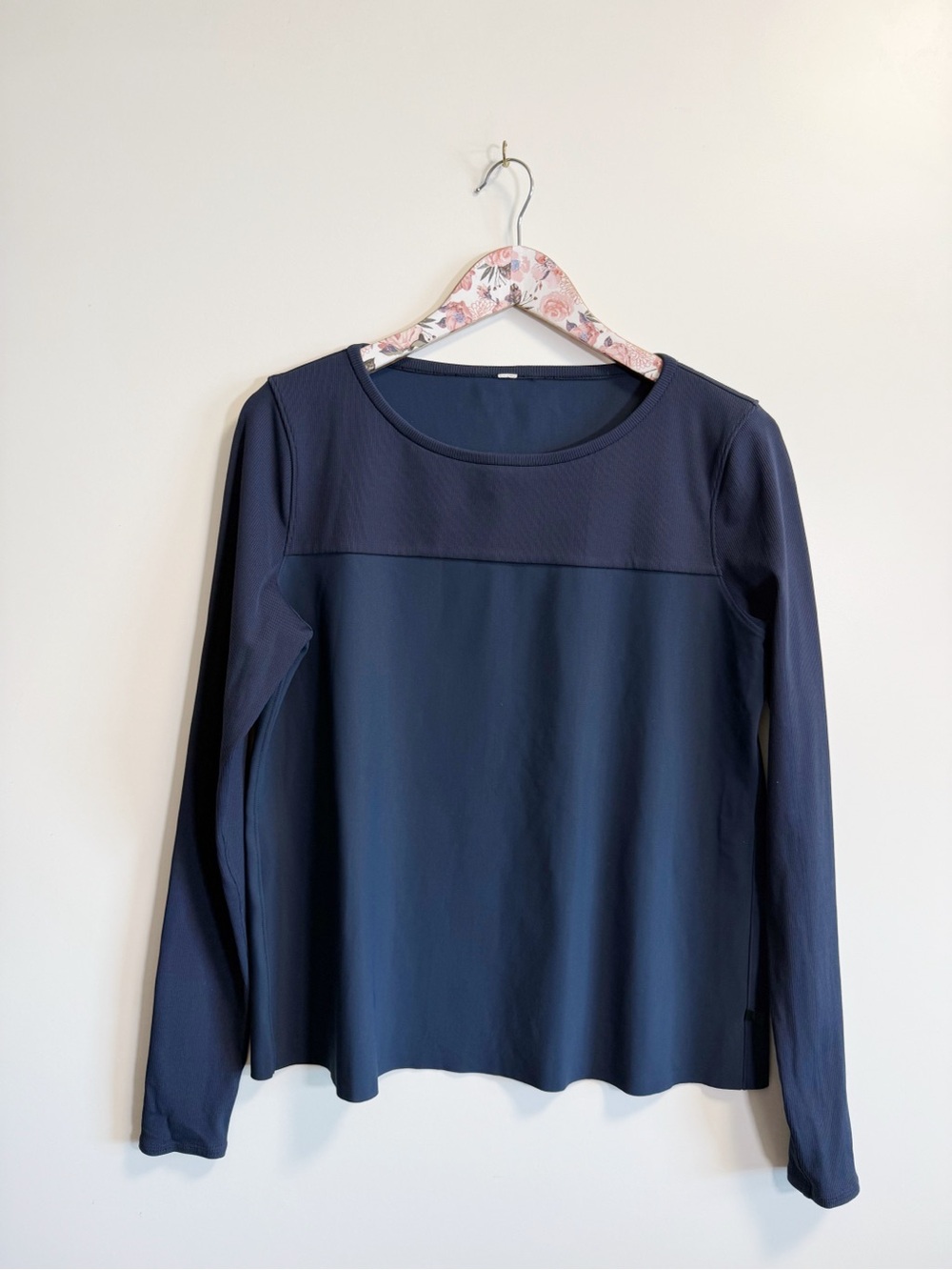 LULULEMON Out Of This World Long Sleeve Top Navy Blue Inkwell Size 10 - Picture 2 of 7